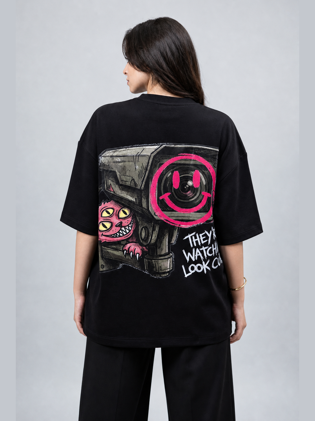 Look Cute Tee - NAIVE